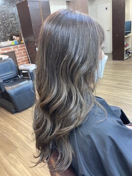 シード(Syead) 3Dハイライト×ホワイトベージュミディアムロング【八王子】