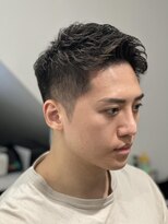 大人ショートアイロンパーマ　スアベシートポマード