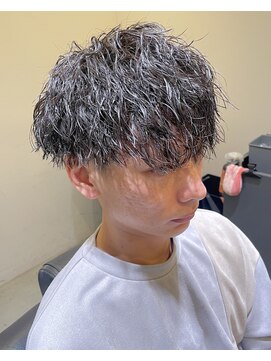 フリーク バーバーショップ 都島店(FREAK BARBER SHOP) 黒髪無造作ツイストスパイラルパーマツーブロックマッシュ