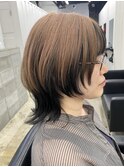 □デザインカラーレイヤーカットウェットヘアハイトーン