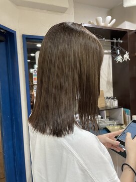 カーム(calm) デザインカラー/レイヤーカット/ウェットヘア/オリーブベージ