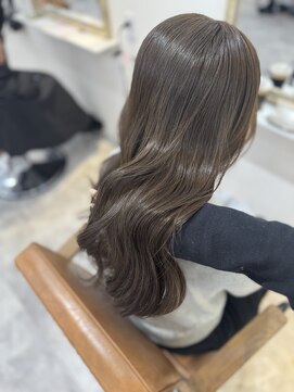 フランチェスカドットボブ(francesca.bob) 【madoka】柔らかグレージュカラー×レイヤーカット