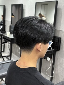 テクト バイアッシュ 吉祥寺店(Tect by Ash) ニュアンスパーマセンターパート刈り上げテーパーフェード