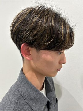 ヒュイル バイ ニアウ(Hwyl by Niau) メンズマッシュセンターパートスパイラルパーマニュアンスパーマ