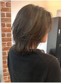 ハンサムショートレイヤーカットミルクティーベージュハイトーン