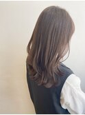 透明感ミディアムレイヤーカット