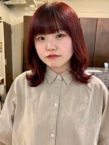 アクアオモテサンドウ(ACQUA omotesando)&nbsp;△ブリーチなし韓国風チェリーレッドレイヤーカットくびれヘア