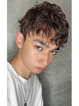 クーエフー(coo et fuu) 10代20代30代/スパイラルパーマで無造作2wayバング