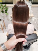 ゼストソエル(ZEST soell)&nbsp;改善髪質カラーで艶々カシスブラウンカラー