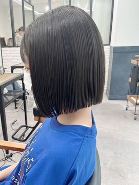 ネオリーブ クーロ(Neolive curro) 小顔ボブ×美髪[ぱつっとボブ/縮毛矯正/横浜韓国]