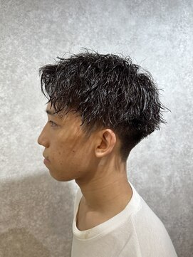 ラルス(Larus) MEN’S HAIR/ブルーブラック/フェザーパーマ/本八幡