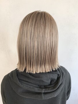 イリ 心斎橋(ili) ミルクティーベージュ