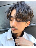 オルト(Altn)&nbsp;大人の波巻きスパイラルパーマミディアムロングメンズカットヘア