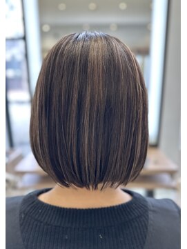 ディーボーイ 健軍店(D-BOY) ハイライト/切りっぱなしボブ/アッシュ