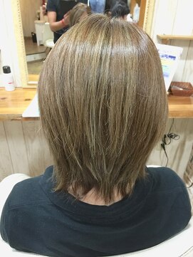 ケーアールツーエス 鳳店(KR2S) 白髪ぼかしハイライト