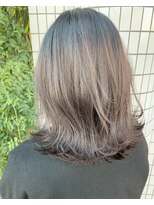 トップス TOPS&nbsp;シルキーグレージュの鎖骨ボブ