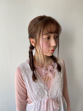 シニエ(Signet) フィッシュボーンアレンジ。
