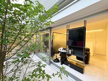 お庭から〈メンズ/パーマ/ヘッドスパ/カット/カラー〉