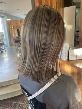 ヘアラウンジ アングゥ(hair lounge ungu) ハイライトアッシュ