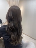 オリーブベージュ