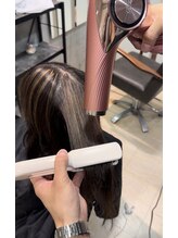 【ツインブラシ】髪の毛一本一本を丁寧に乾かす