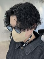 テン 心斎橋(tenn.)&nbsp;心斎橋シャドウパーマセンターパートツイストスパイラルパーマ◎