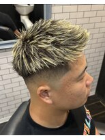 バーバーショップ フォーシーズン(BAR BER SHOP FOURSEASON)&nbsp;メッシュ/フェザーアップ/アップバング/スキンフェード