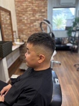 ライズヘアー(RISE HAIR) スキンフェード＋アイロンパーマ