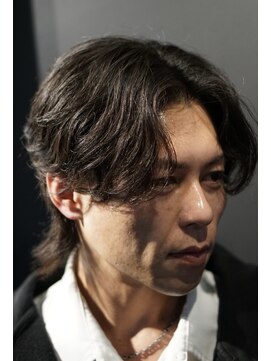 銀座 シノ 本店(shino) メンズセンターパート ダウンパーマ 顔剃り 眉カット