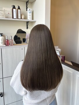 ユニ(Uni.) モカベージュ