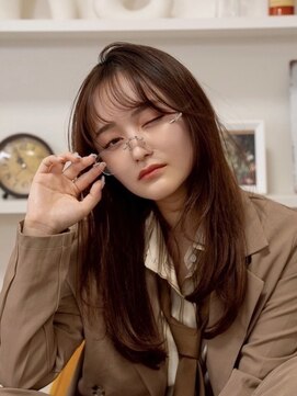 ファルベ(Farbe) ミディアムヘア/暗めカラー/グランマッシュ/デザインカラー