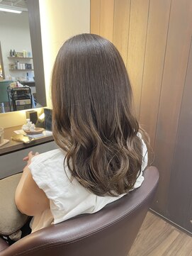 ミーツ meets+ 【大人可愛い】アッシュベージュ