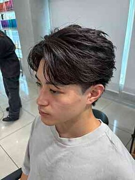 アッシュ 高幡不動店(Ash) フェザーショートセンタ―パートニュアンスパーマツーブロック