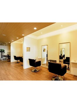 【成瀬駅徒歩3分】駅近の人気SALON★ヘアだけでなくあなたの"キレイ"をトータル的にサポートします♪