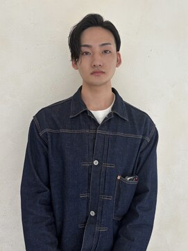 サイドパートスタイル