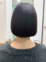 ライフ(LIFE.)&nbsp;結婚式後にばっさりカット！ロングから大人ボブへ