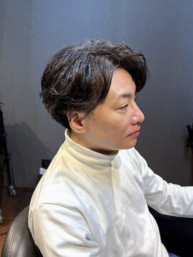 ビーダンディー(Bee dandy) ビジネスツーブロックショート ニュアンスパーマ かき上げバング