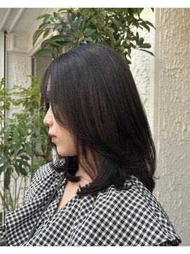 ラベストオイケ(LOVEST OIKE) 顔周りレイヤーで動きのあるミディアム