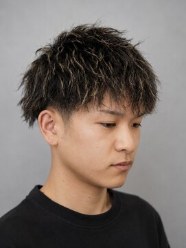 スター(STAR) ツイストスパイラル×ゴールドメッシュ|垢抜けヘア