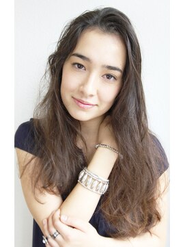 フェイスティ(FACE-T) 【FACE-T 青山】 外国人風ナチュラルウェーブ 『安井朋美』