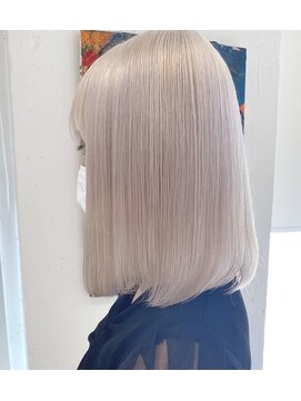 ターン ヘアー(TAAN HAIR) ホワイトカラー