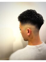 銀座マツナガ 神田店&nbsp;メンズ王道ショートアップバングツーブロフェードアイロンパーマ