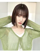 ホロ(hollo)&nbsp;切りっぱなしボブストレートボブ　タンバルモリパツッとボブ