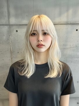 イル(iLe.) 抜きっぱ/ブリーチ/こなれミディ/イメチェン/透明感カラー