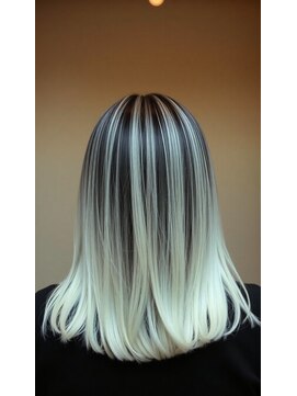 クールドセリエ 新宿南口店(Coeur de cellier) ホワイトバレイヤージュ