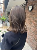 オリーブベージュカラー