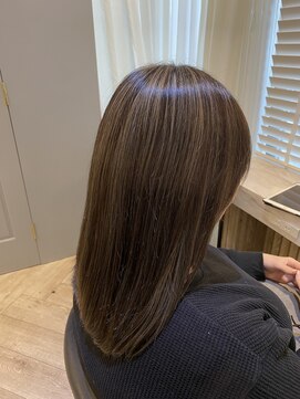 リリー(RILLY) 白髪ぼかしハイライト!