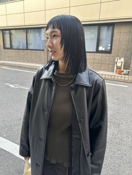 オムズドット(om's dot) ブルーブラック フェイスレイヤー ロブヘア オン眉カット