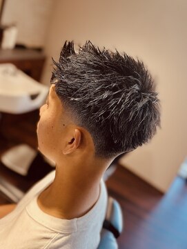 ジェイソンバーバー 2nd(JASON BARBER) 2025年トレンド！スパイキーテーパーフェード【バーバー/学割】