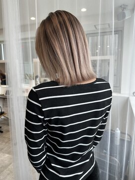 カラ ヘアーサロン(Kala Hair Salon) ハイライトバレイヤージュダブルカラーケアブリーチ20代30代40代